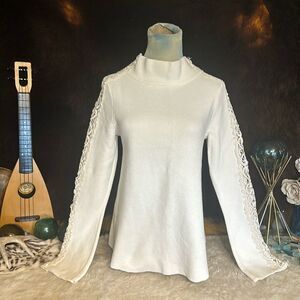Knitted and knotted sweater S (4050)